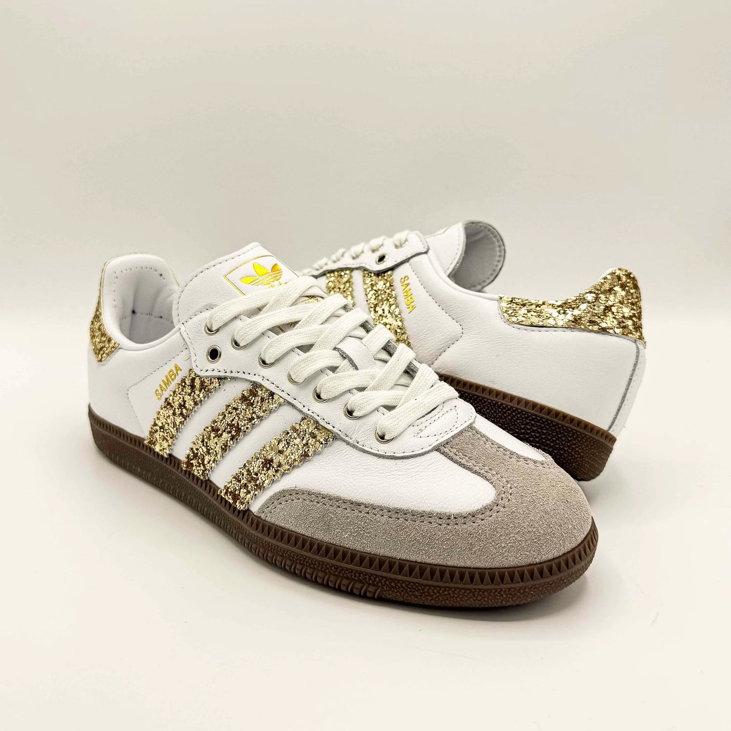 ADI GOLD SHINE WHITE LIMITED EDITION